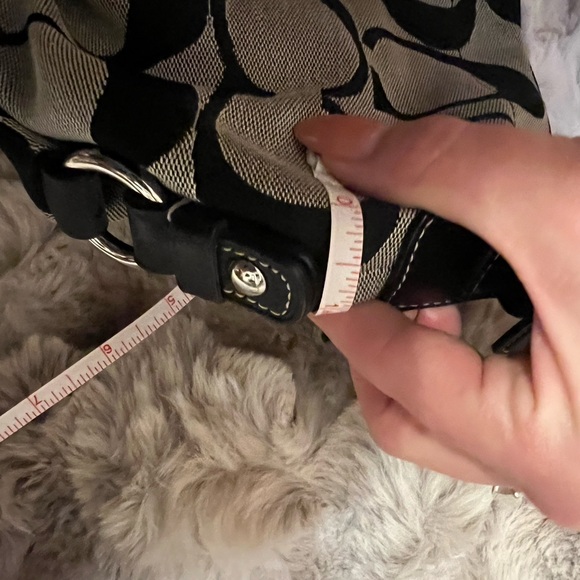 Coach Signature Black Canvas Bag - Picture 7 of 12